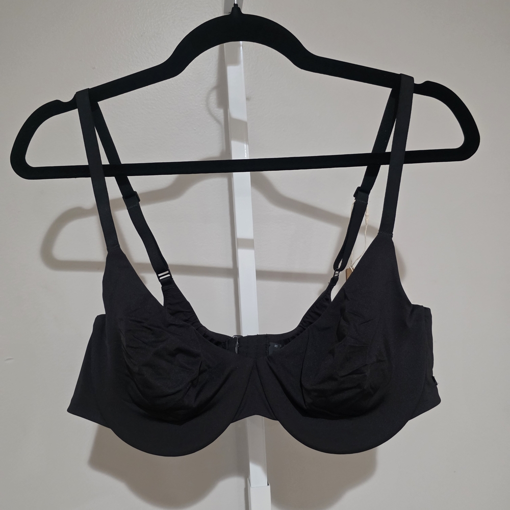 *NWT* Skims Signature Swim Full Coverage Bikini Top